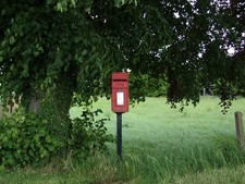 Photo A3 Boyces Bridge Postbox
