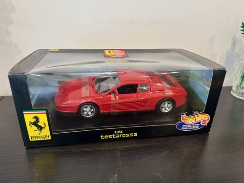 Hot wheels scale - hot, 1:18