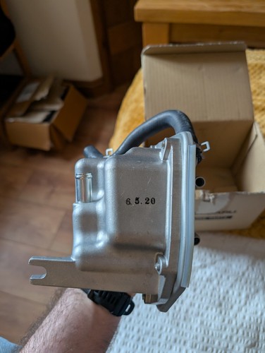 New metal header tank - new,