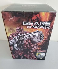 Gears of War Boomer statue