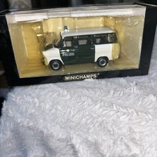 1/43 Minichamps Ford Transit