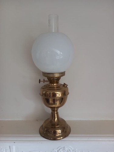 Vintage brass oil lamp - oil,