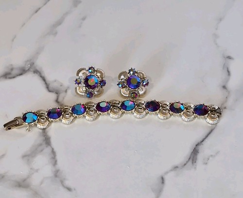 Vintage jewelcraft signed - vintage,
