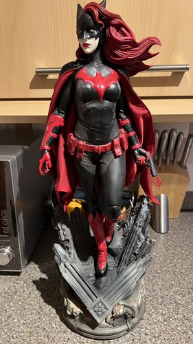 Sideshow collectibles premium - collectibles,