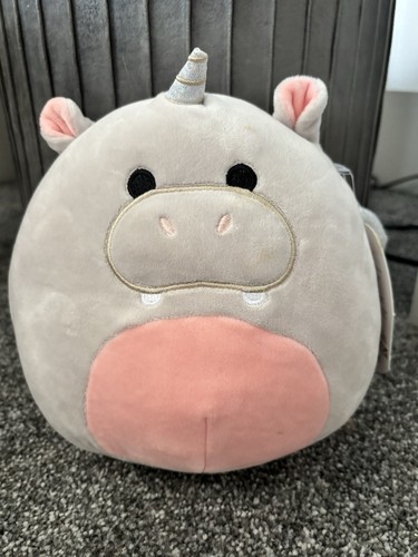 Bnwt squishmallow haizley - squishmallow,