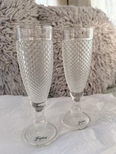 Frequent prosecco glasses pair