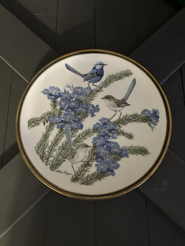 Porcelain decorative plate