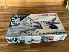 Monogram 5814 - US F-4 Phantom II Call To Glory - 1/48 Scale Model Kit