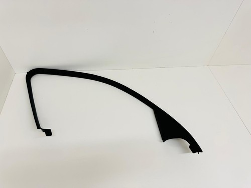 Bmw 118i window frame - window,