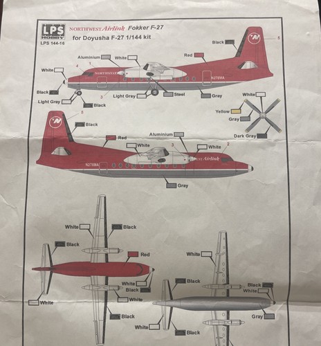 1/144 scale model airliner