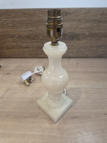 Vintage alabaster table lamp - table,