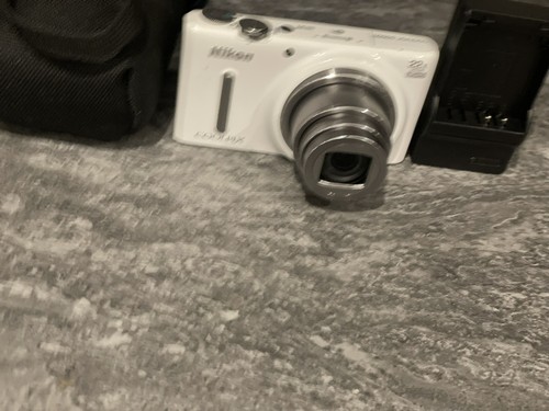 Nikon digital camera coolpix - nikon,