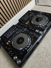 2x Pioneer CDJ 2000 Nexus DJ