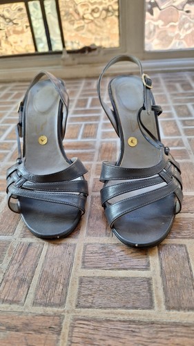 Dolcis sandals size 5 - ,