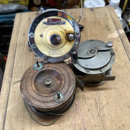 Vintage fishing reels - 3x,