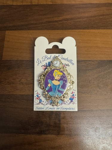 Cinderella locket disneyland - locket,