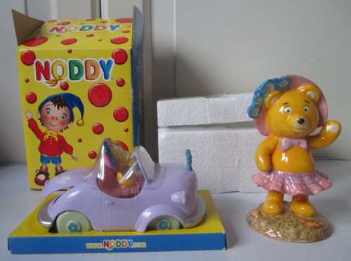 New boxed car tessie bear - boxed,