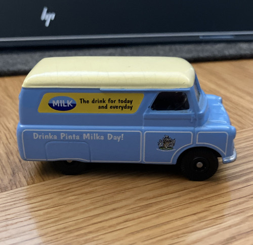 Lledo bedford van - bedford,