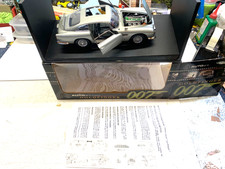 Autoart 18th james bond - autoart,