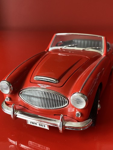 Ertl scale model - scale, 1961