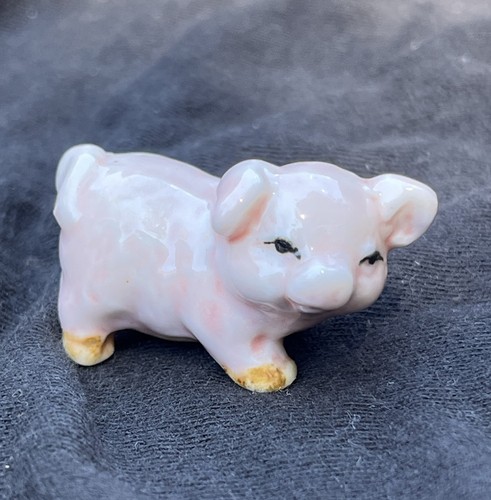 Hagen renaker pig - hagen,
