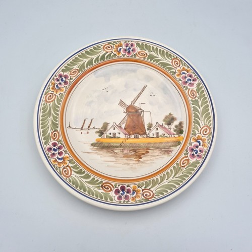 Vintage delft colouful hand