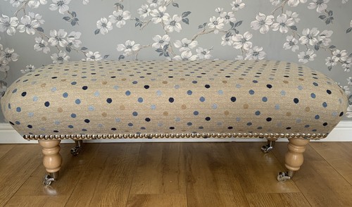 New footstool laura - a,