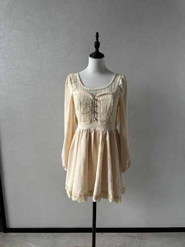 Japanese brand liz - lisa, cream