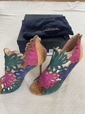 Oscar De La Rente Fabulous