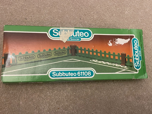Subbuteo 61108 pitch fence - 61108,