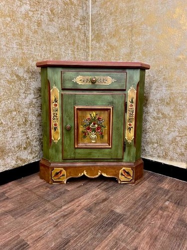 Voglauer corner dresser - ,