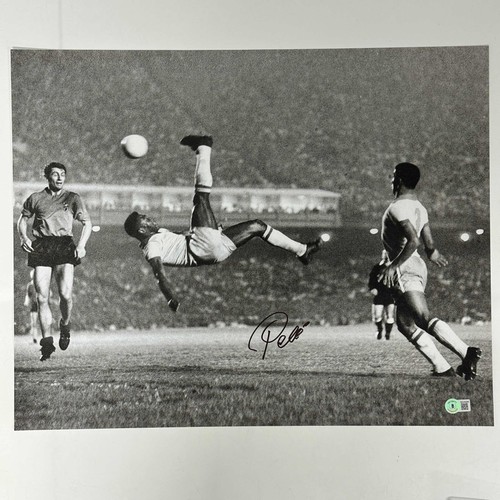Autographed signed pele brazil - autographed/signed,