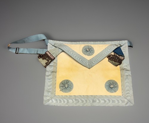 Master mason apron used - master,
