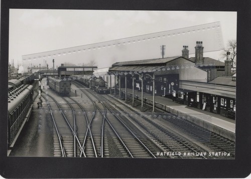 Hatfield railway station - railway,