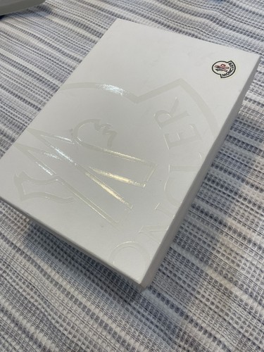 Moncler pre loved empty - pre-loved, shoes