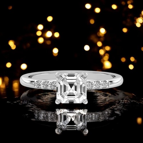 Diamond ring engagement - ring, gold