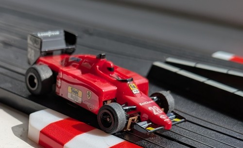 Number ferrari 188 tomy - 28,
