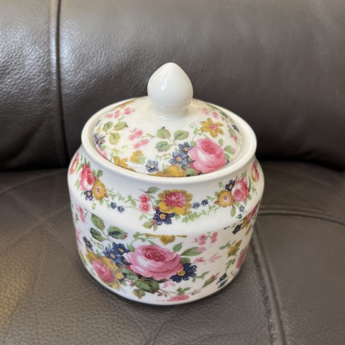 Sadler floral rose pattern - floral,