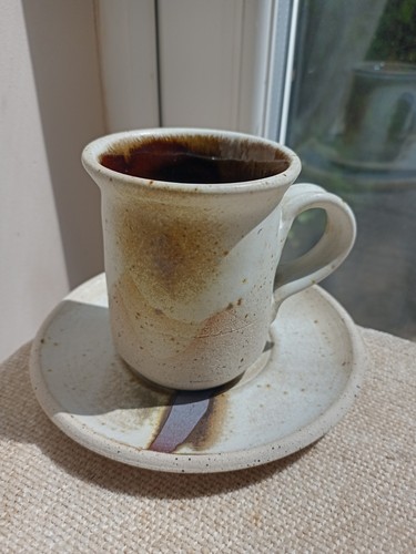 Welsh teacup saucer - saucer, kings