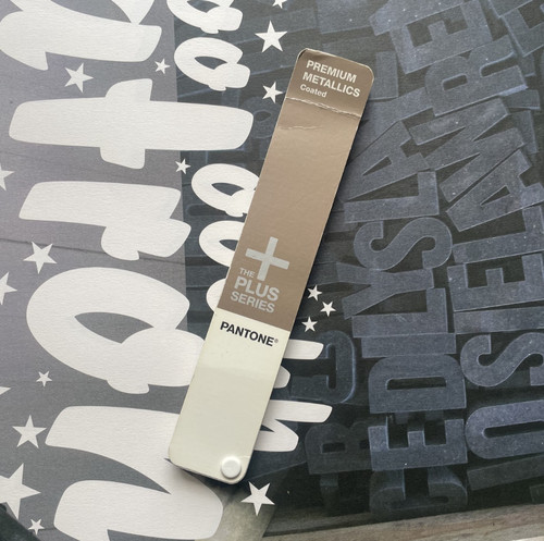 Pantone premium metallics - pantone,
