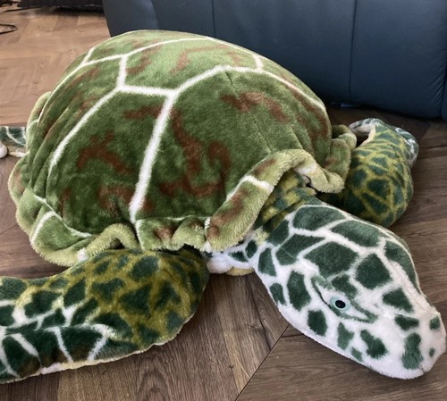 Huge giant realistic green - huge,