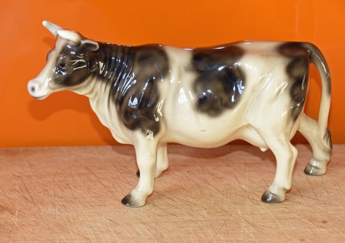 Ceramic model black and - ceramic, of