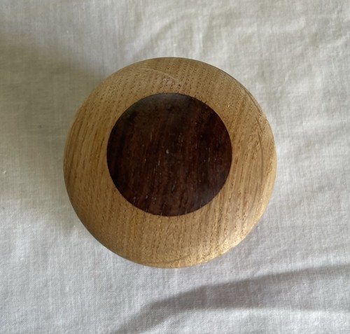 Oak and indian rose - rose, wood