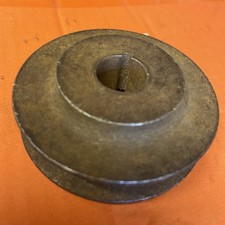  Alternator Pulley Wheel. 6.2  cm X 2.1 cm. Centre 1.7 1.5 X 1.7 cm.9.5 v belt.