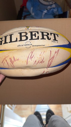 Warrington wolves signed - signed, ball