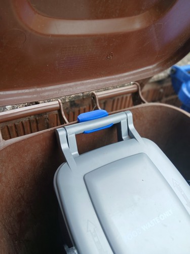 Food waste bin - food,