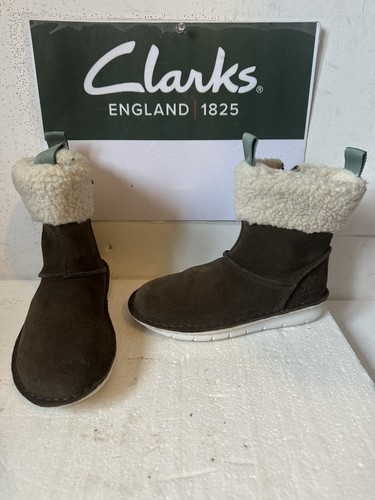 Clarks girles leather boots - leather,