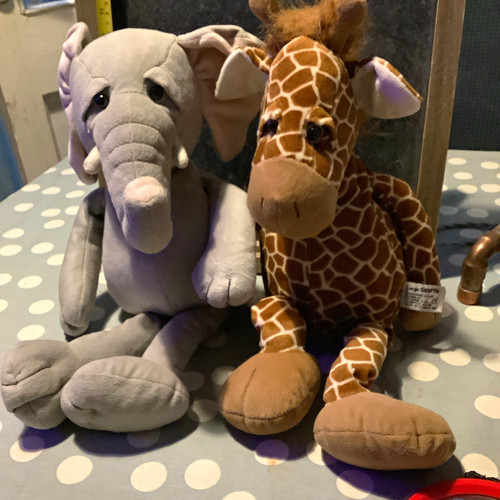 Large plush giraffe soft toy - plush,