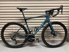 Giant Defy Advanced 2023 Medium/large + SLR 1 Wheelset (Continental GP5000 TR)