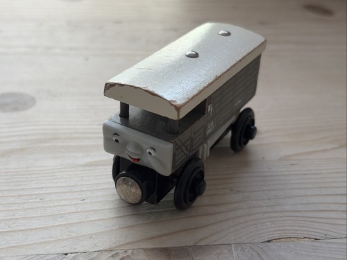 Thomas wooden railway toad - railway,